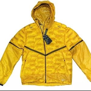 Nike Aeroloft Running Jacket CU7792-743 (Yellow)